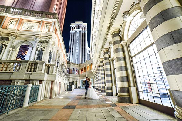 Best Wedding Photographers in Las Vegas