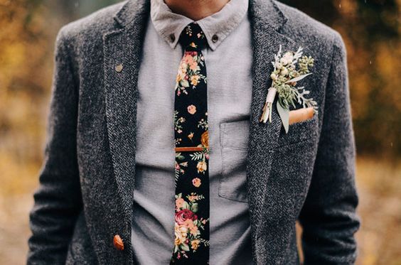 Tweed Grooms Suit with Floral Tie :: 2017 Wedding Trends