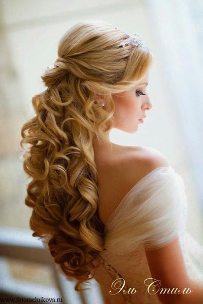 Belle Wedding Hairstyle | Fairytale Wedding I Beauty and the Beast Wedding Ideas