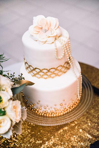 Great Gatsby Wedding Ideas | Simple and Elegant 1920's Inspired Wedding Cake