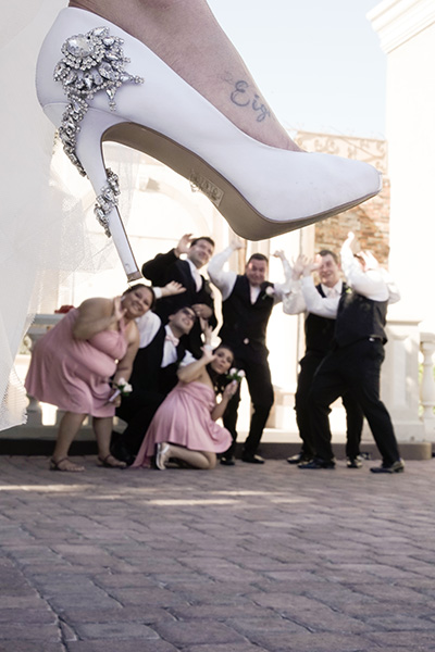 Funny Group Wedding Photo Ideas